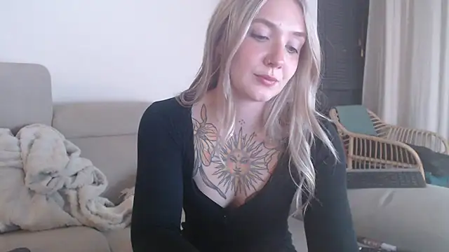 tattoobbgirl online show from November 26, 5:46 pm