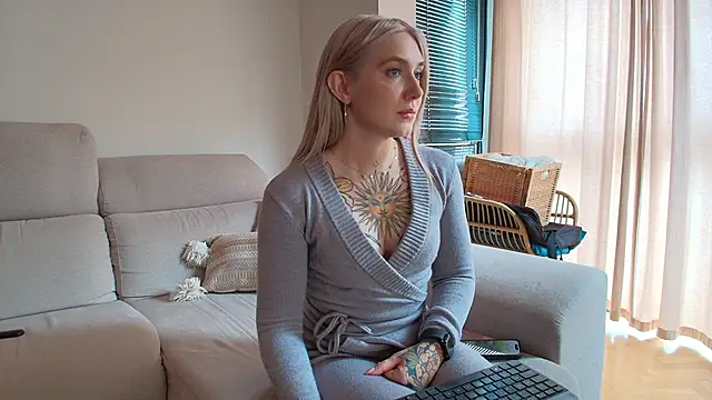 tattoobbgirl online show from March 20, 3:02 pm