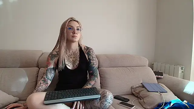 tattoobbgirl online show from June 24, 4:16 pm