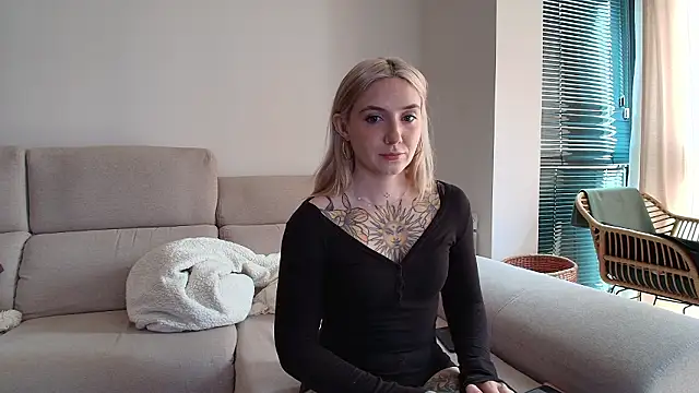 tattoobbgirl online show from February 10, 1:10 pm