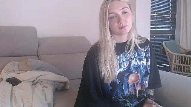 tattoobbgirl online show from November 8, 4:32 pm