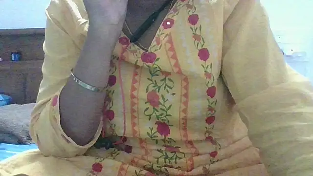 Snapshot of snehashreyatamil chatting on June 2, 9:53 am snehashreyatamil online show from June 2, 9:53 am