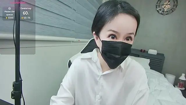 boyoung2 online show from March 17, 1:50 pm