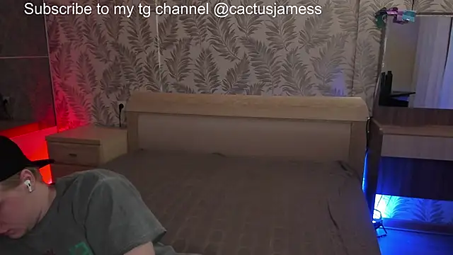 Snapshot of Cactus__James chatting on February 3, 11:32 pm Cactus James online show from February 3, 11:32 pm