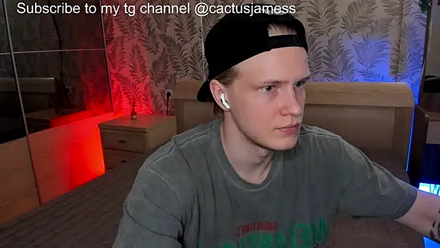 Snapshot of Cactus__James chatting on October 28, 9:03 pm Cactus James online show from October 28, 9:03 pm