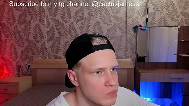 Snapshot of Cactus__James chatting on December 4, 6:29 pm Cactus James online show from December 4, 6:29 pm