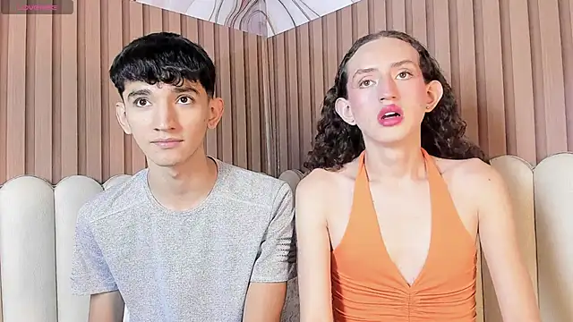 peachandtyron  online show from March 21, 7:02 pm