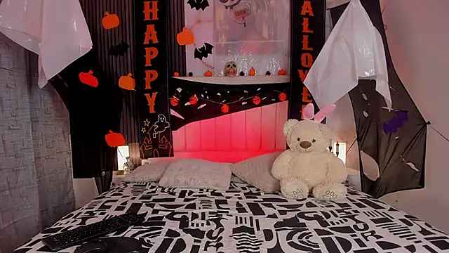 peachandtyron  online show from October 16, 4:32 am