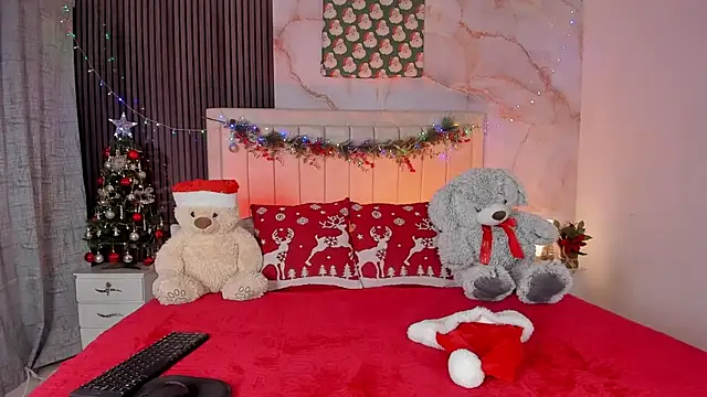 Snapshot of peachandtyron_ chatting on December 19, 3:54 am peachandtyron online show from December 19, 3:54 am