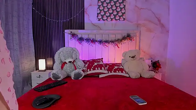 Snapshot of peachandtyron_ chatting on February 6, 4:19 am peachandtyron online show from February 6, 4:19 am