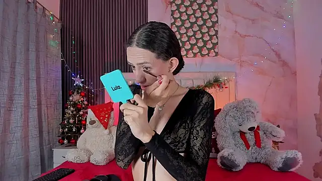 Snapshot of peachandtyron_ chatting on December 22, 4:45 am peachandtyron online show from December 22, 4:45 am