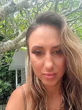 Brilliant-Splashes online show from February 3, 2:53 am