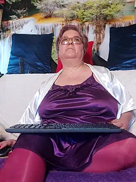 QueenPammy1 online show from March 11, 7:24 am