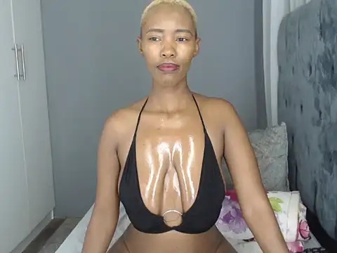 PREGGYGODESS online show from February 26, 7:14 pm