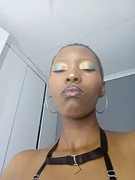 PREGGYGODESS online show from November 28, 5:35 pm