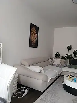 Snapshot of trainwithme chatting on November 6, 8:51 am trainwithme online show from November 6, 8:51 am