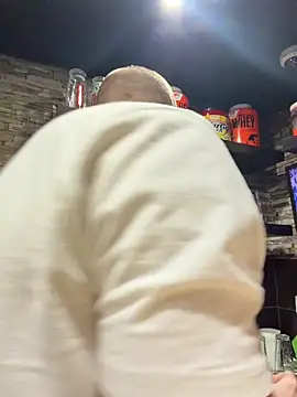 Snapshot of trainwithme chatting on December 1, 8:26 am trainwithme online show from December 1, 8:26 am