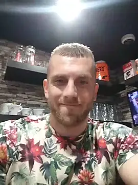 Snapshot of trainwithme chatting on October 31, 12:35 pm trainwithme online show from October 31, 12:35 pm