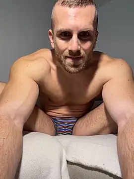 Snapshot of trainwithme chatting on December 15, 8:20 am trainwithme online show from December 15, 8:20 am