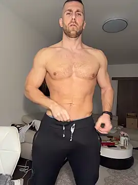 Snapshot of trainwithme chatting on December 5, 8:02 am trainwithme online show from December 5, 8:02 am