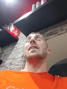 Snapshot of trainwithme chatting on November 16, 4:56 pm trainwithme online show from November 16, 4:56 pm