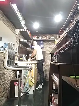 Snapshot of trainwithme chatting on November 17, 3:49 pm trainwithme online show from November 17, 3:49 pm