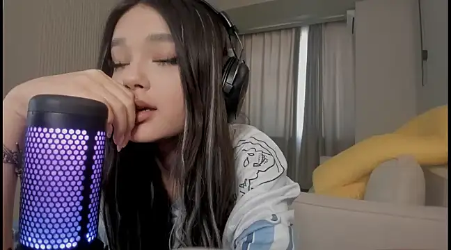 Snapshot of ayami_lia chatting on March 18, 6:06 am ayami lia online show from March 18, 6:06 am