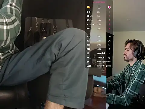 Aaron malikk online show from November 11, 9:09 pm