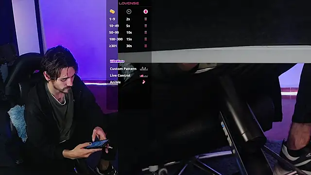 Aaron malikk online show from November 5, 3:09 am