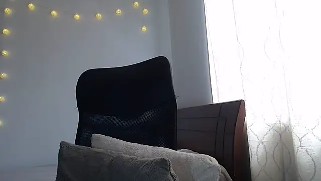 nalafoster online show from October 5, 3:14 pm