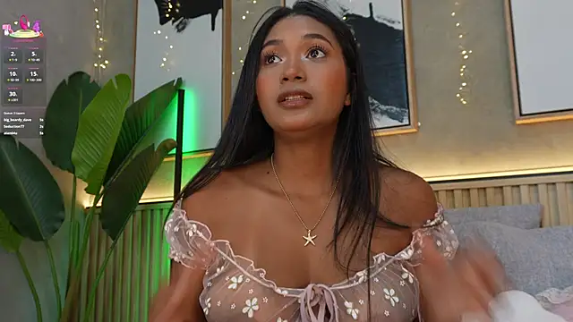 Isa Montiel online show from April 15, 7:58 pm