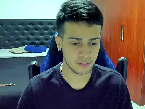 Snapshot of abel_bigcok chatting on October 22, 2:11 am abel bigcok online show from October 22, 2:11 am