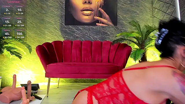 Snapshot of IzabelaTessa chatting on May 2, 7:08 pm IzabelaTessa online show from May 2, 7:08 pm