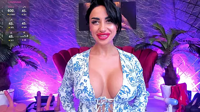Snapshot of IzabelaTessa chatting on May 8, 7:28 pm IzabelaTessa online show from May 8, 7:28 pm
