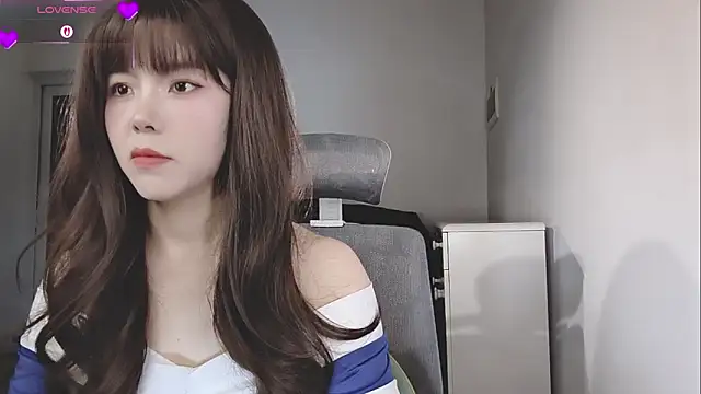 BlushDoll online show from April 23, 5:25 pm