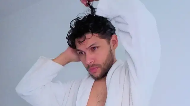 Snapshot of haku_kanjy chatting on December 2, 8:10 pm haku kanjy online show from December 2, 8:10 pm