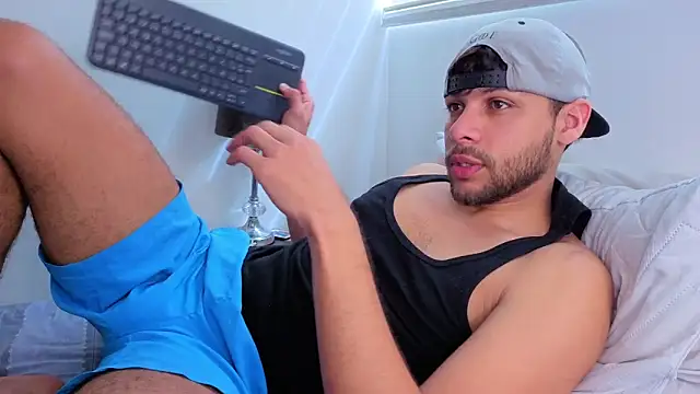 Snapshot of haku_kanjy chatting on December 1, 3:35 pm haku kanjy online show from December 1, 3:35 pm