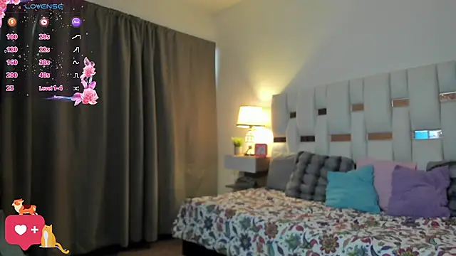 Snapshot of cherryboom23 chatting on June 8, 7:36 pm cherryboom23 online show from June 8, 7:36 pm