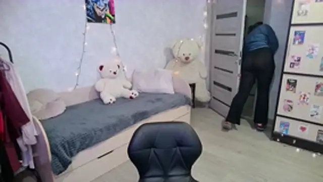 BarbiePieer online show from November 19, 6:13 am