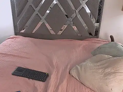 Snapshot of kronysmith chatting on November 24, 8:31 pm kronysmith online show from November 24, 8:31 pm