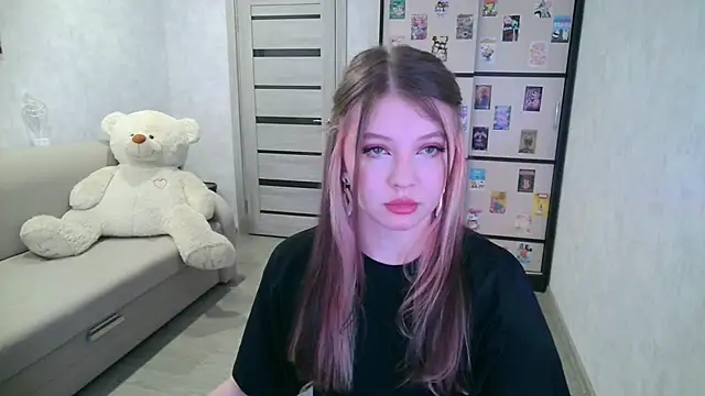 Snapshot of GinnyBlacky chatting on June 7, 7:08 pm GinnyBlacky online show from June 7, 7:08 pm