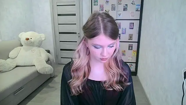 Snapshot of GinnyBlacky chatting on June 25, 6:24 pm GinnyBlacky online show from June 25, 6:24 pm