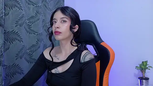 Misscarolsph online show from June 22, 8:39 pm