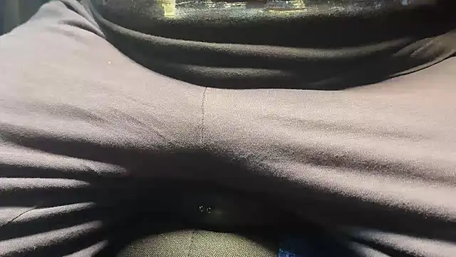 Max 965 online show from December 20, 9:06 pm