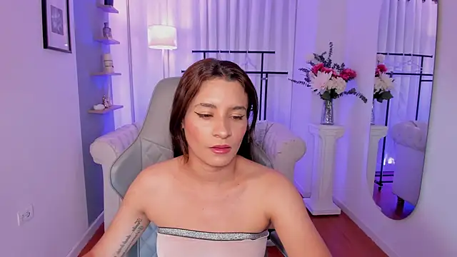 hanna mils online show from July 16, 4:09 am