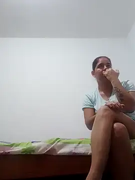 Snapshot of perversumm chatting on March 18, 1:35 am perversumm online show from March 18, 1:35 am