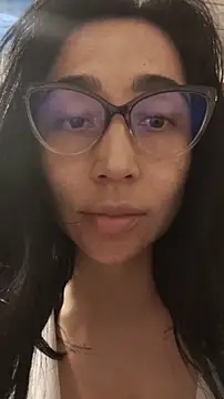 Elowyn online show from May 30, 1:34 am