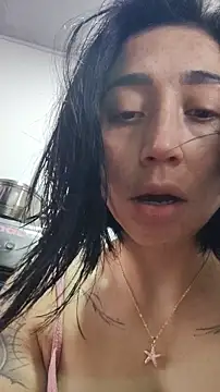 Elowyn online show from February 1, 6:28 pm