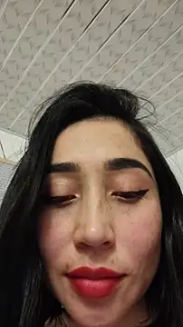 Elowyn online show from February 15, 1:39 am