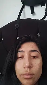 Elowyn online show from November 18, 1:03 pm